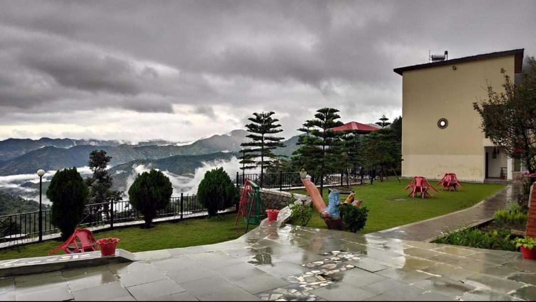 Mist n Meadows Resort Rājgarh Zewnętrze zdjęcie