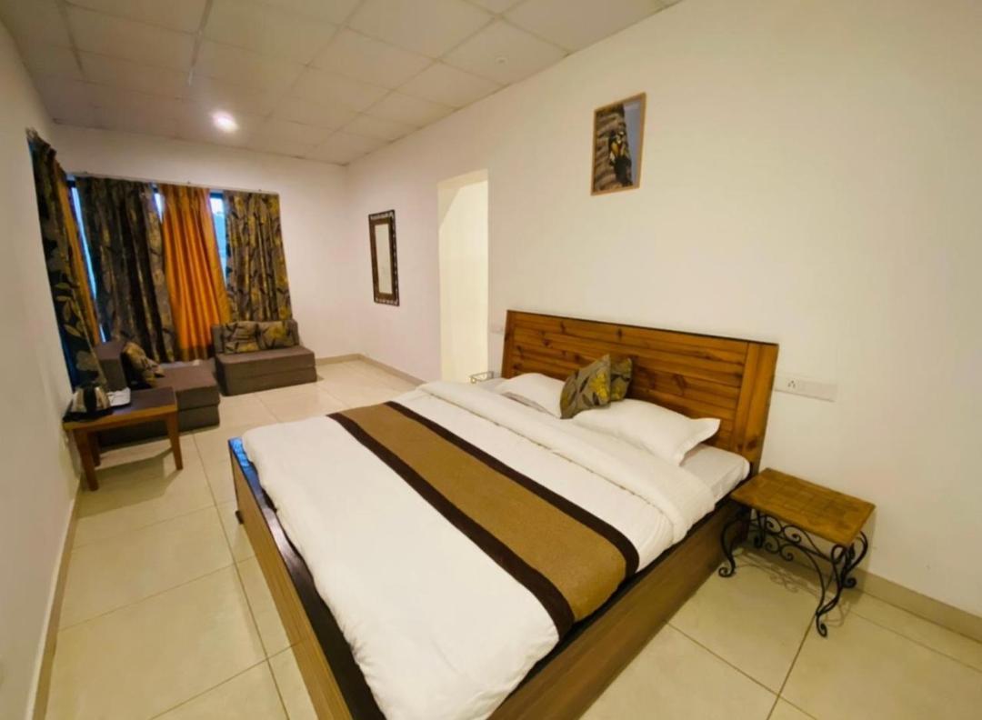 Mist n Meadows Resort Rājgarh Zewnętrze zdjęcie