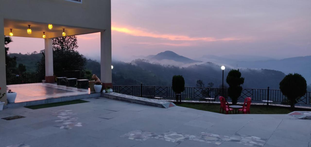 Mist n Meadows Resort Rājgarh Zewnętrze zdjęcie